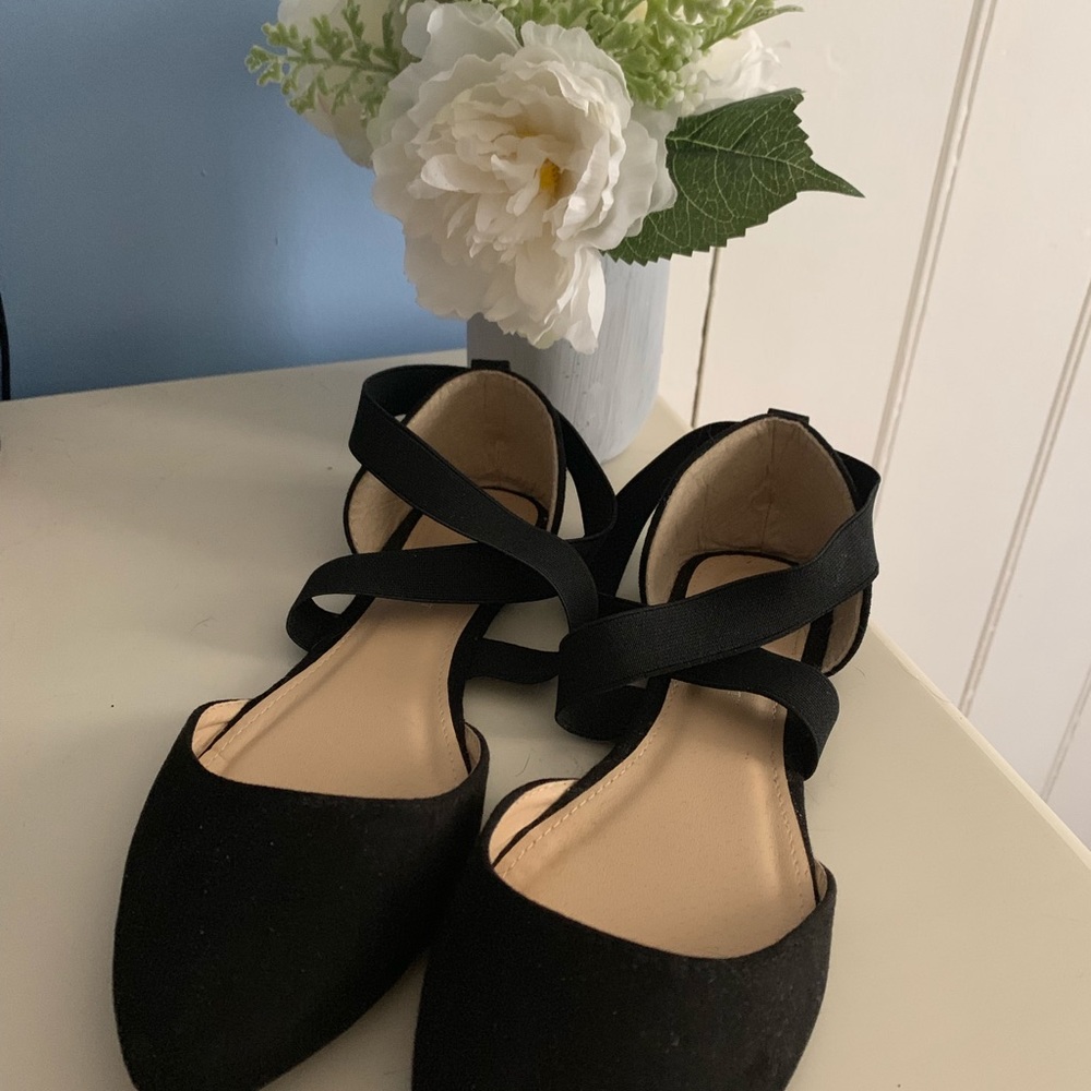 NW/OT black flats size 8